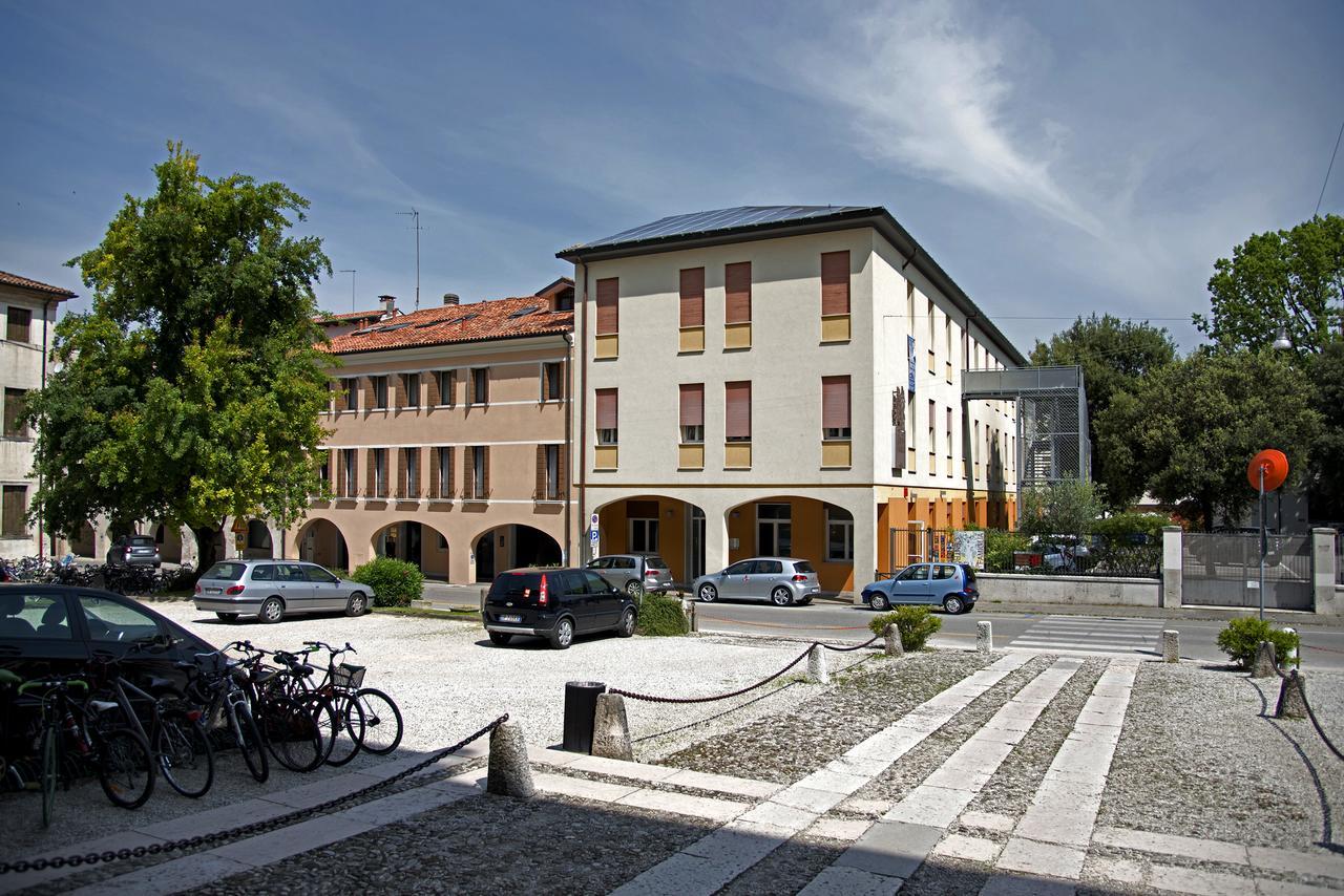 Centro Della Famiglia Hotel Treviso Exterior foto